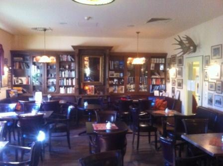 Ein Tisch im Cafe